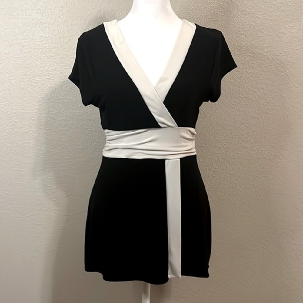 White House Black Market Top SZ Small